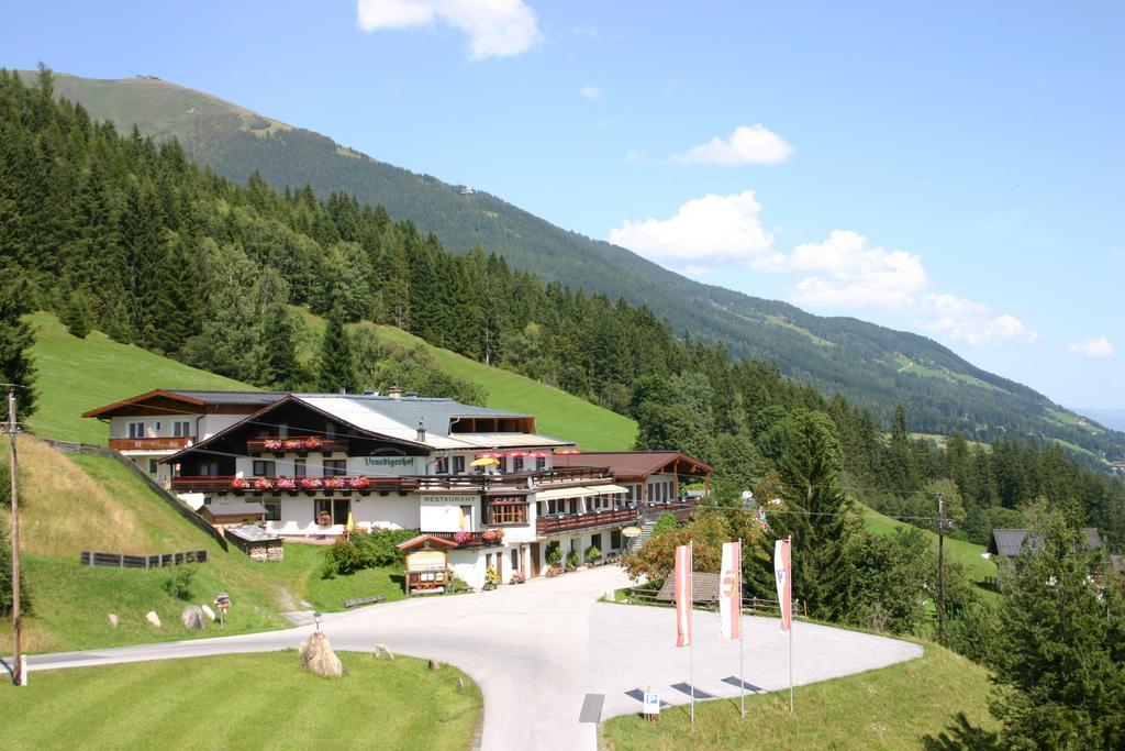 Jugend- Und Familienhotel Venedigerhof Neukirchen am Grossvenediger Exterior photo